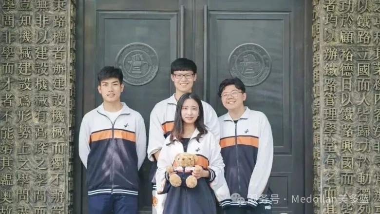 1762763385128372.jpg 2.jpg