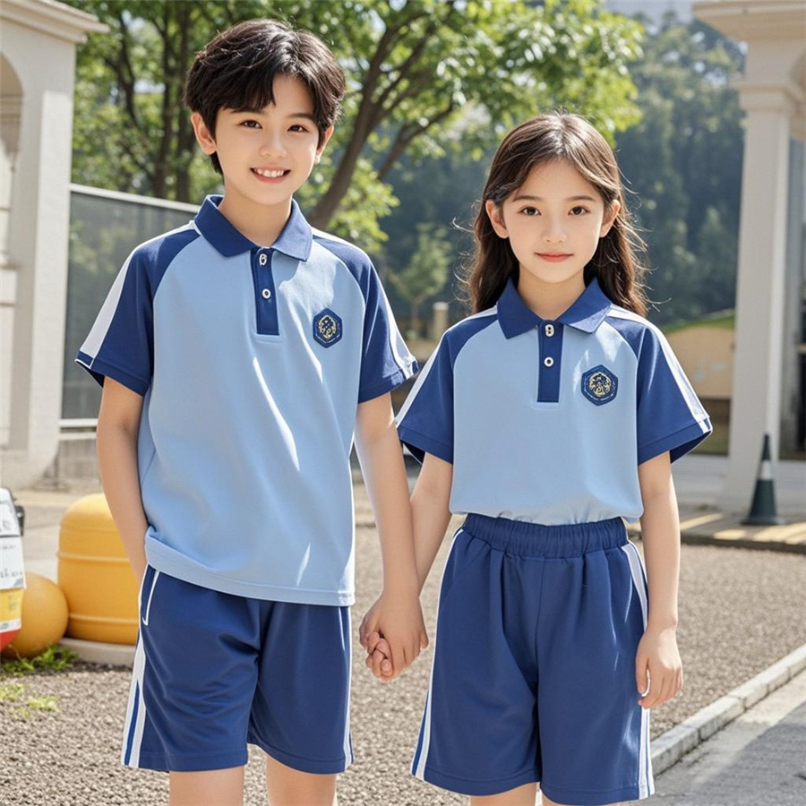 运动风校服